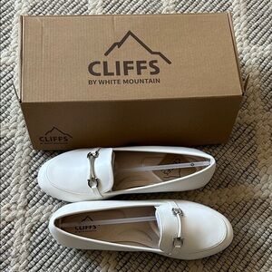 Cliffs by WHITE MOUNTAIN White Loafers 7.5W - Glowing White/ Smooth